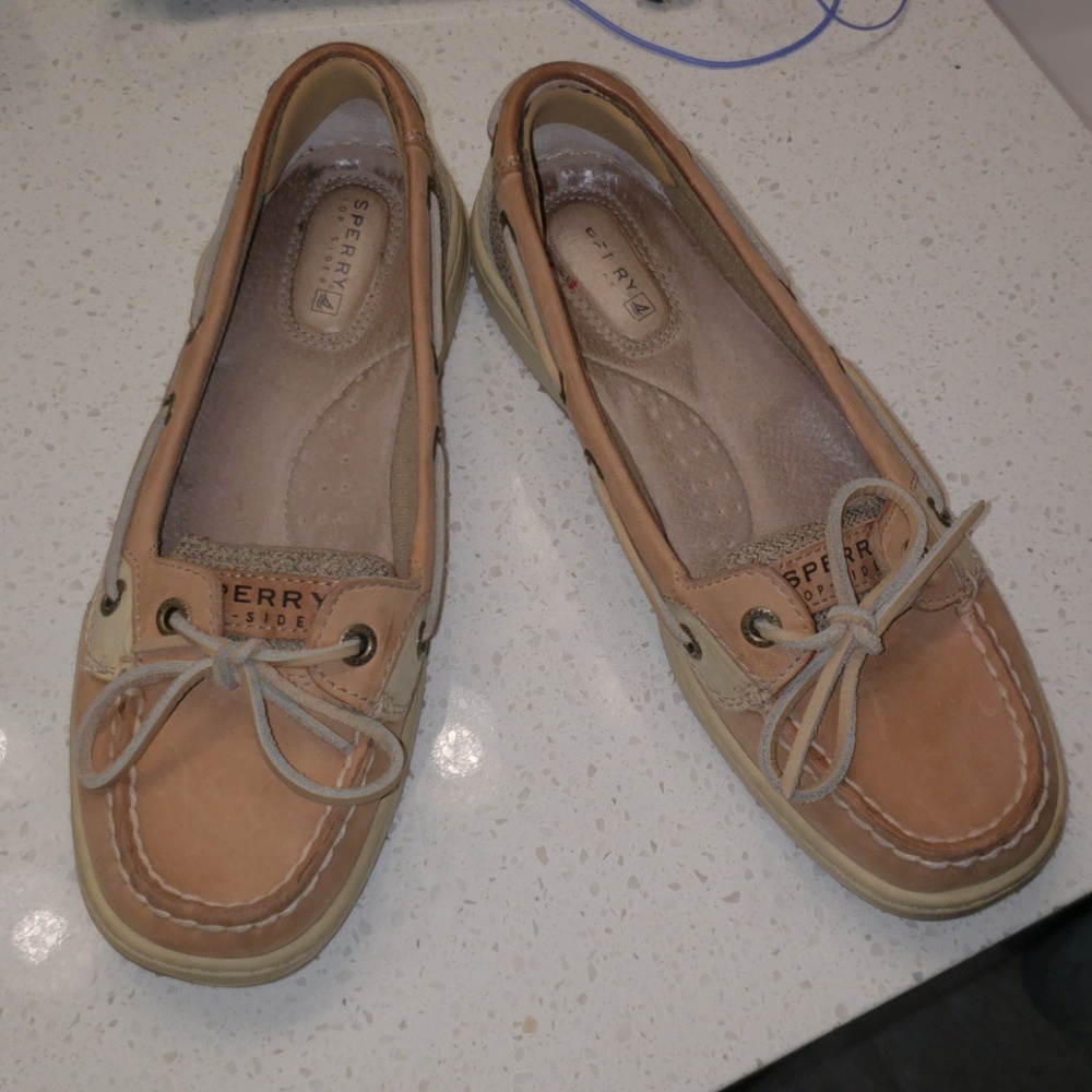 Gently used like new speerys